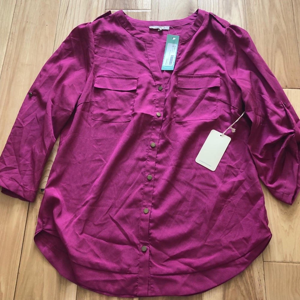 NWT! Hawthorn Top!